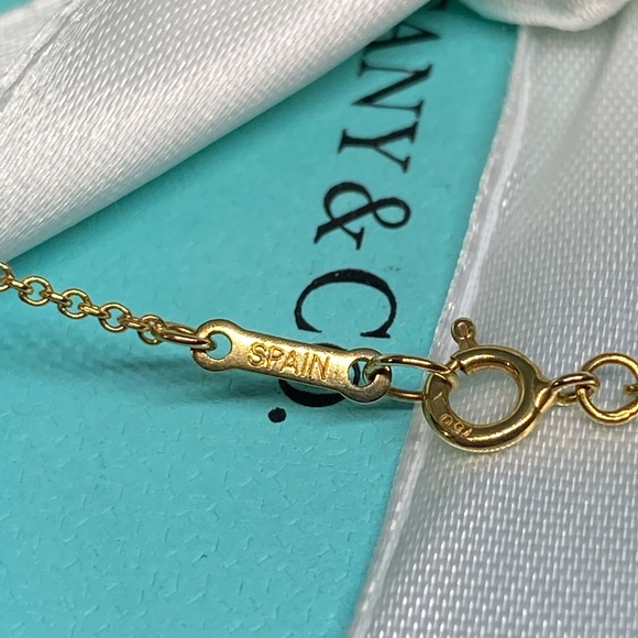 Tiffany & Company 18k Elsa Peretti open heart necklace with box .750 MSRP$1900 - Picture 6 of 8